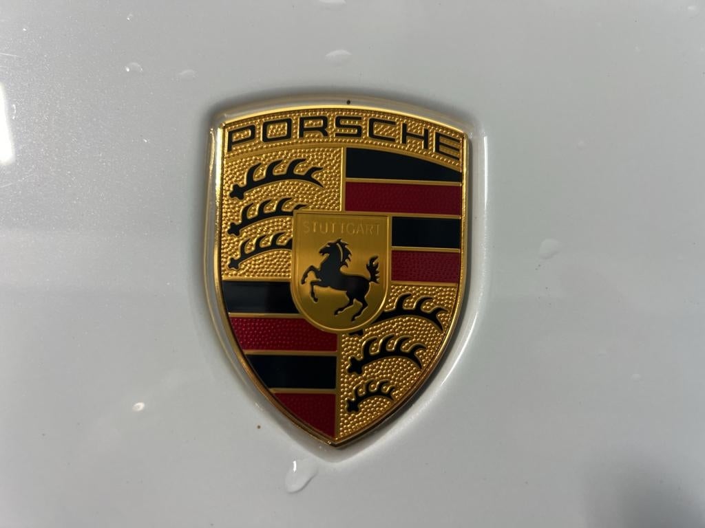 2023 Porsche Macan Base (PDK)